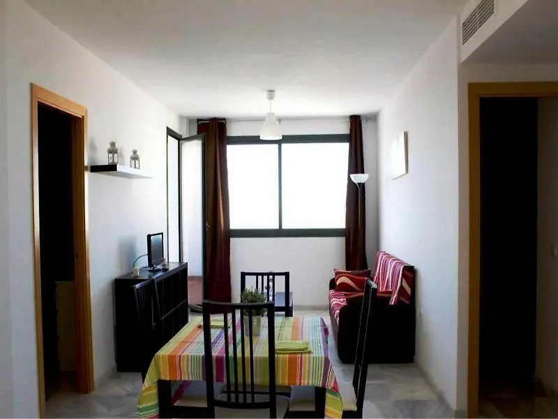 Resort De Nerja 2*,